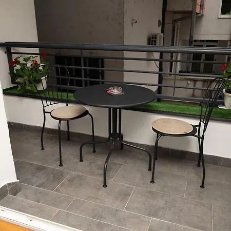 2 Bedroom Private Parking Downtown * 노비사드