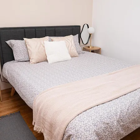 2 Bedroom Private Parking Downtown * نوفي ساد