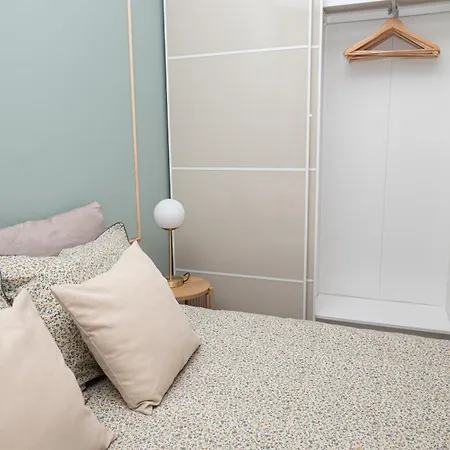 2 Bedroom Private Parking Downtown * Novi Sad